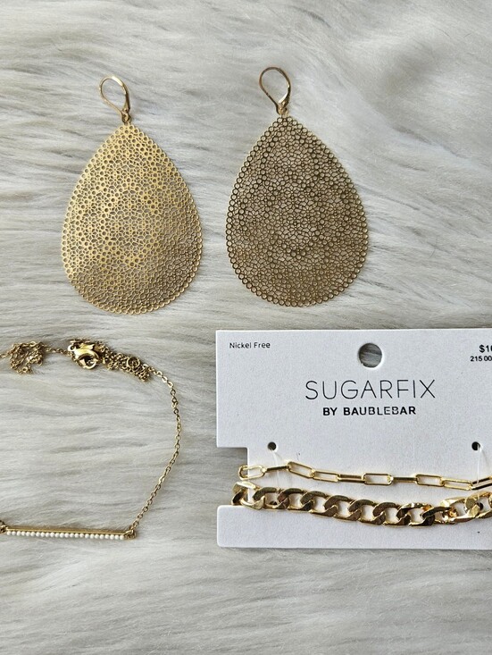 Jewelry - Gold Jewelry Set (3)